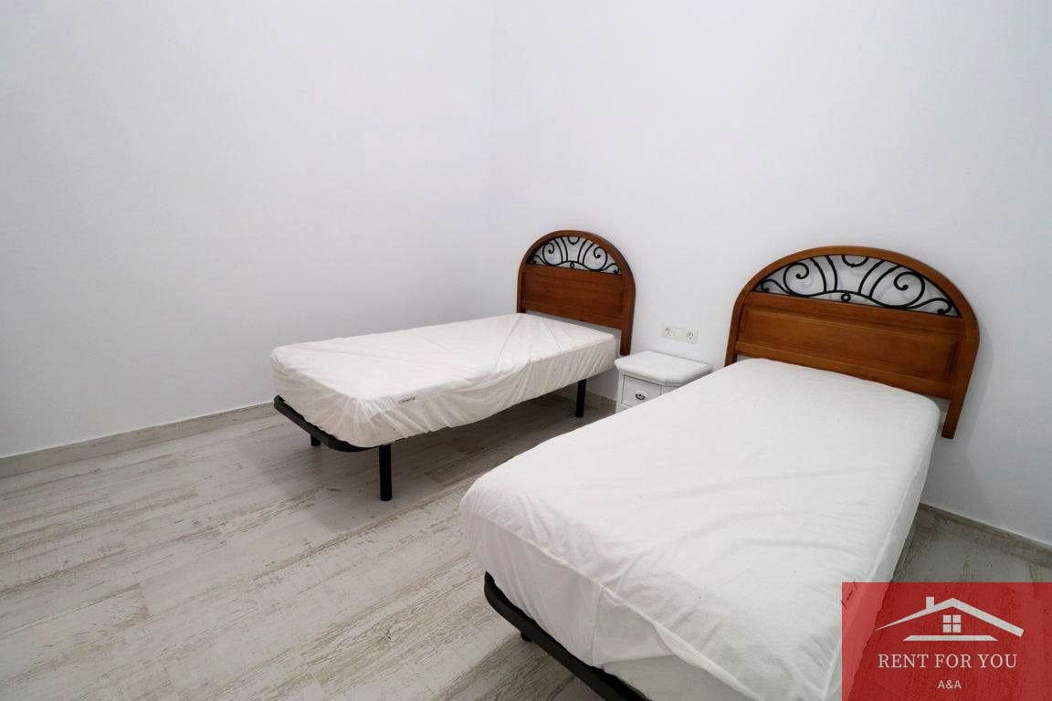 3 quarto Moradia para arrendar em Alhaurin de la Torre - 1 400 € (Ref: 6708182)