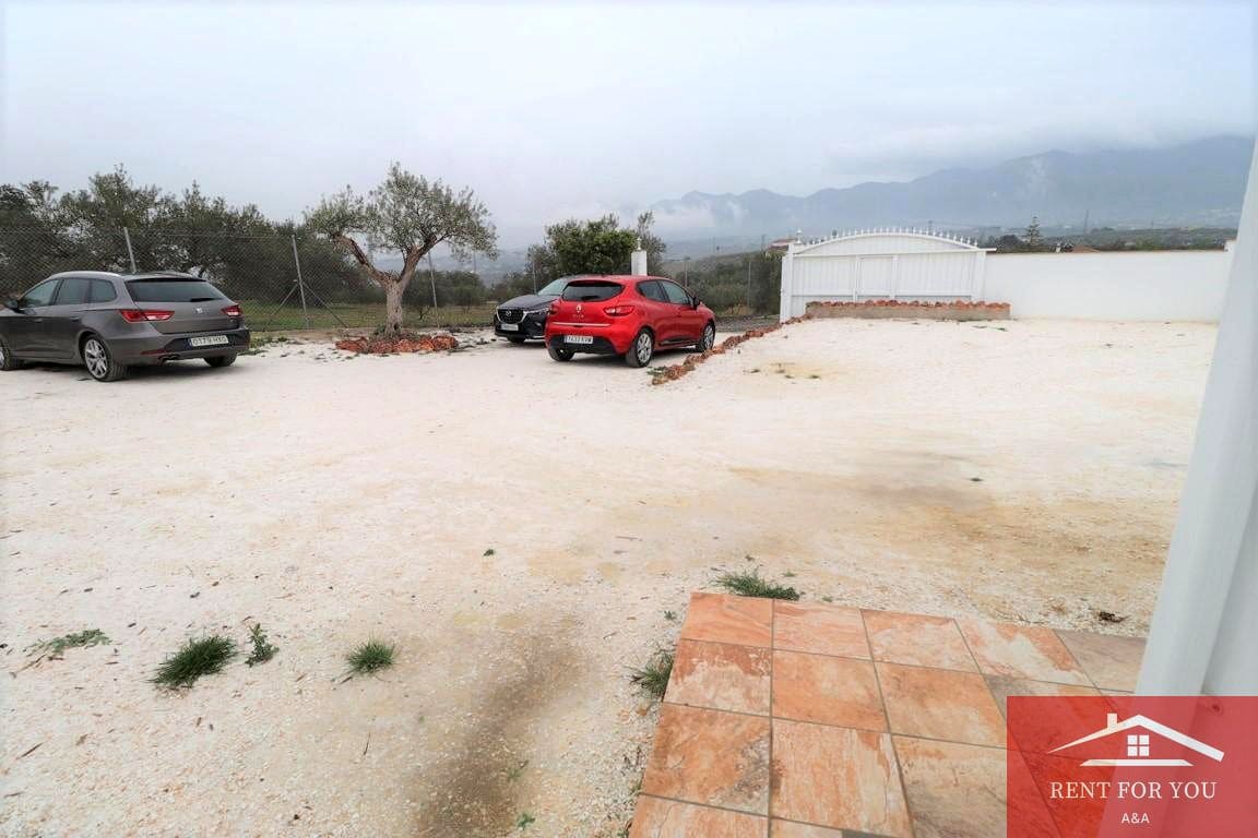 3 quarto Moradia para arrendar em Alhaurin de la Torre - 1 400 € (Ref: 6708182)