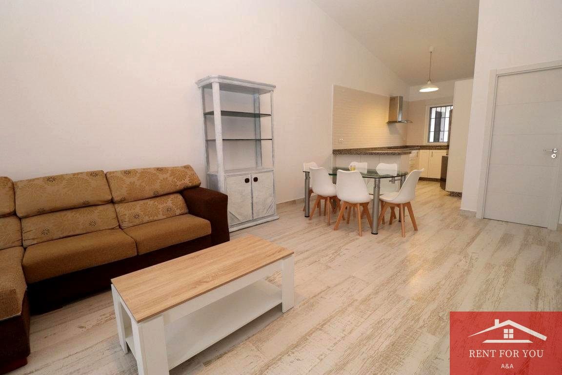 3 quarto Moradia para arrendar em Alhaurin de la Torre - 1 400 € (Ref: 6708182)