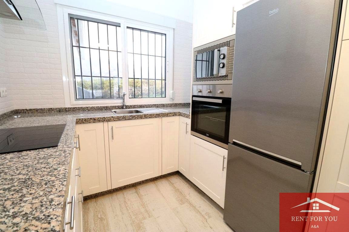 3 quarto Moradia para arrendar em Alhaurin de la Torre - 1 400 € (Ref: 6708182)