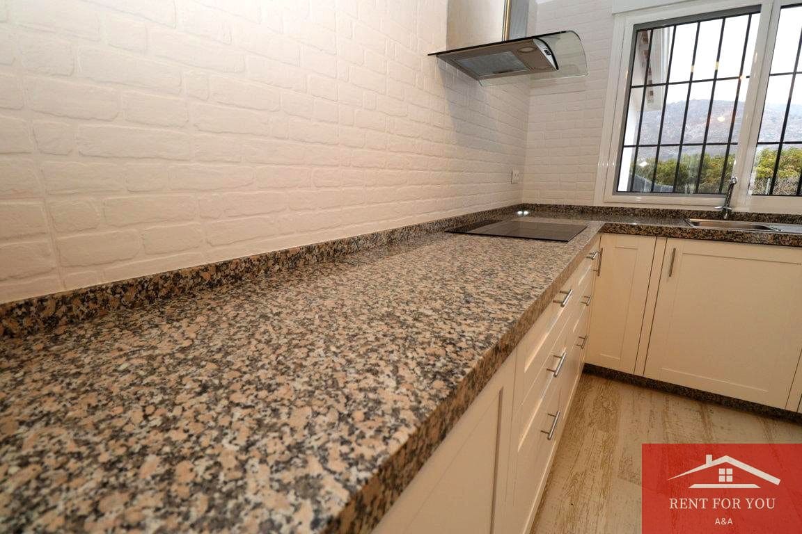 3 quarto Moradia para arrendar em Alhaurin de la Torre - 1 400 € (Ref: 6708182)