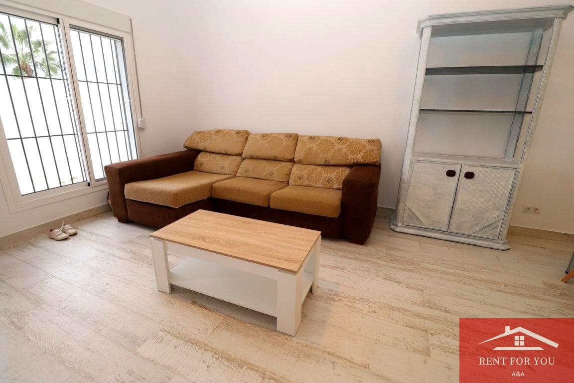 3 quarto Moradia para arrendar em Alhaurin de la Torre - 1 400 € (Ref: 6708182)
