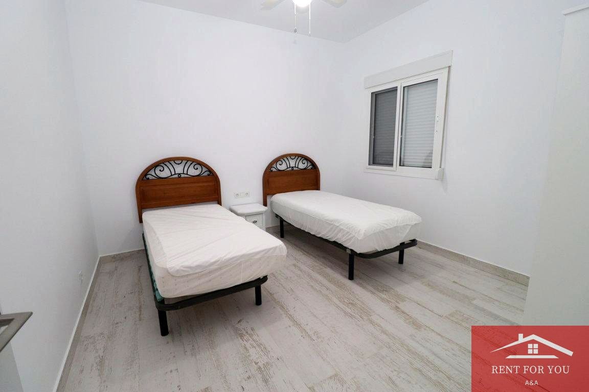 3 quarto Moradia para arrendar em Alhaurin de la Torre - 1 400 € (Ref: 6708182)