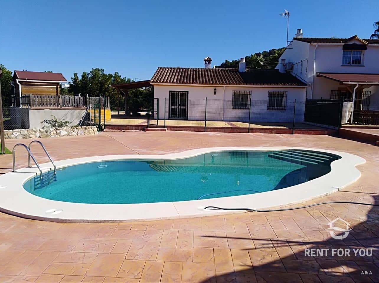 3 bedroom Villa for rent in Coin with pool garage - € 1,000 (Ref: 6709747)