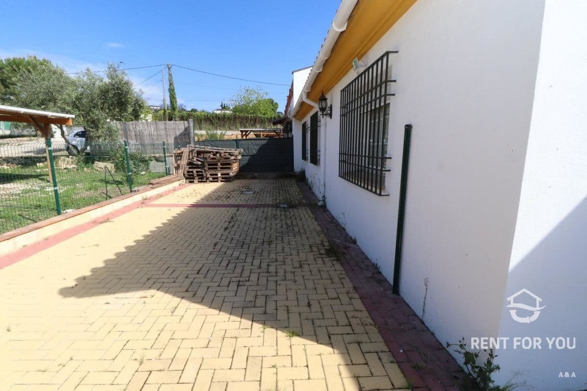 3 bedroom Villa for rent in Coin with pool garage - € 1,000 (Ref: 6709747)