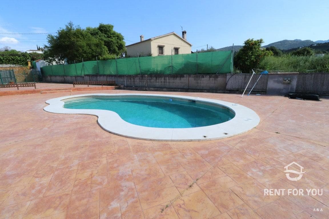 3 bedroom Villa for rent in Coin with pool garage - € 1,000 (Ref: 6709747)