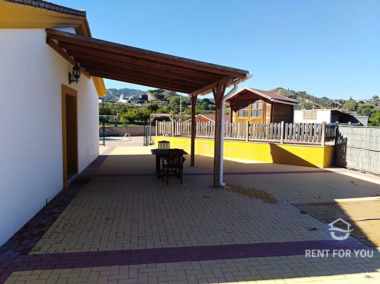 3 bedroom Villa for rent in Coin with pool garage - € 1,000 (Ref: 6709747)