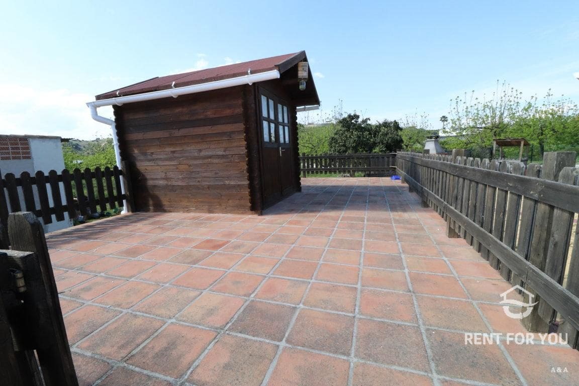 3 bedroom Villa for rent in Coin with pool garage - € 1,000 (Ref: 6709747)