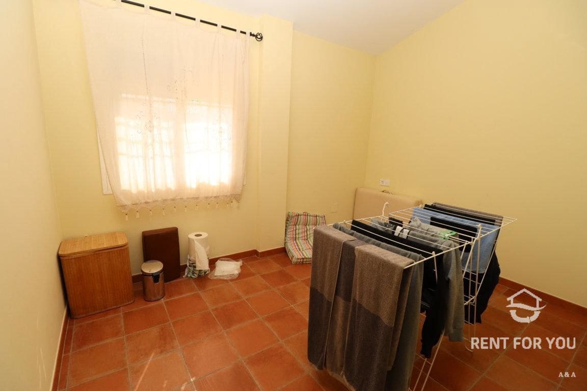 3 bedroom Villa for rent in Coin with pool garage - € 1,000 (Ref: 6709747)