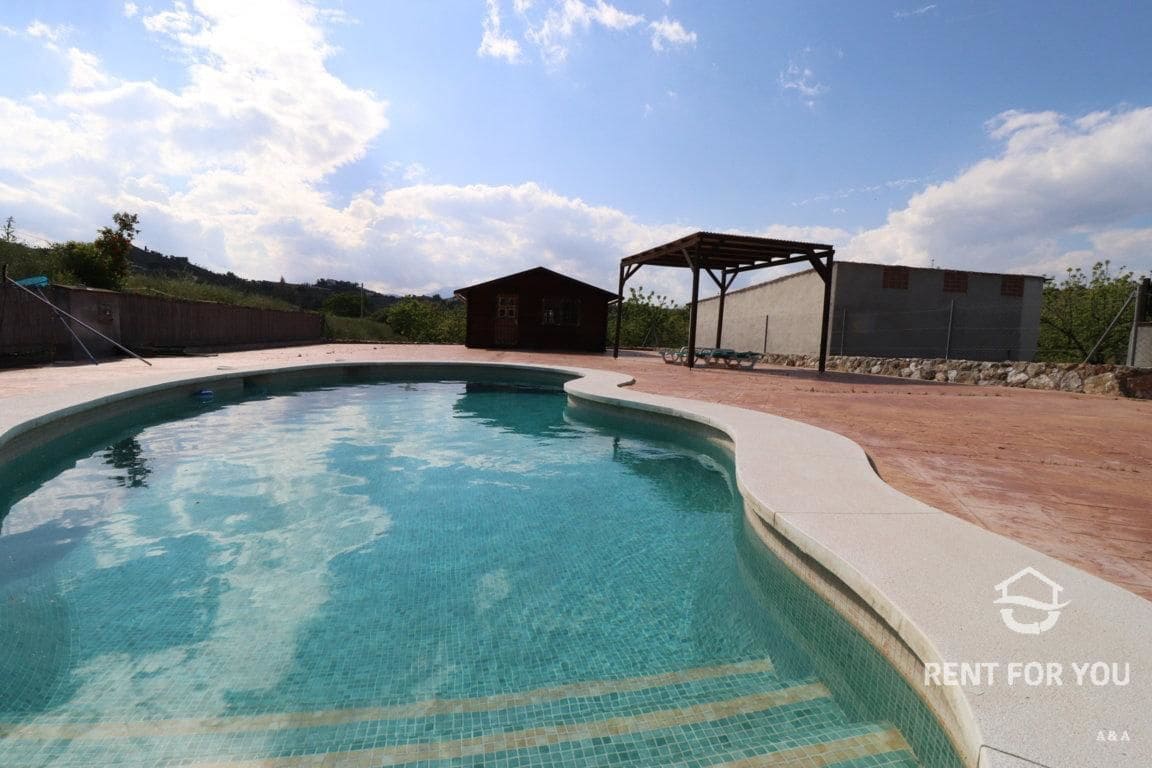 3 bedroom Villa for rent in Coin with pool garage - € 1,000 (Ref: 6709747)