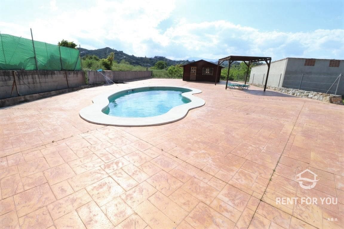 3 bedroom Villa for rent in Coin with pool garage - € 1,000 (Ref: 6709747)