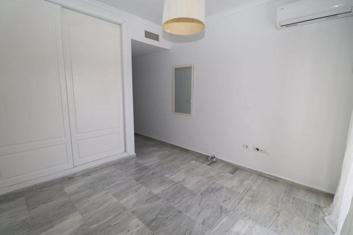 Appartement de 2 chambres à louer à Alhaurin el Grande avec piscine garage - 1 100 € (Ref: 6798473)