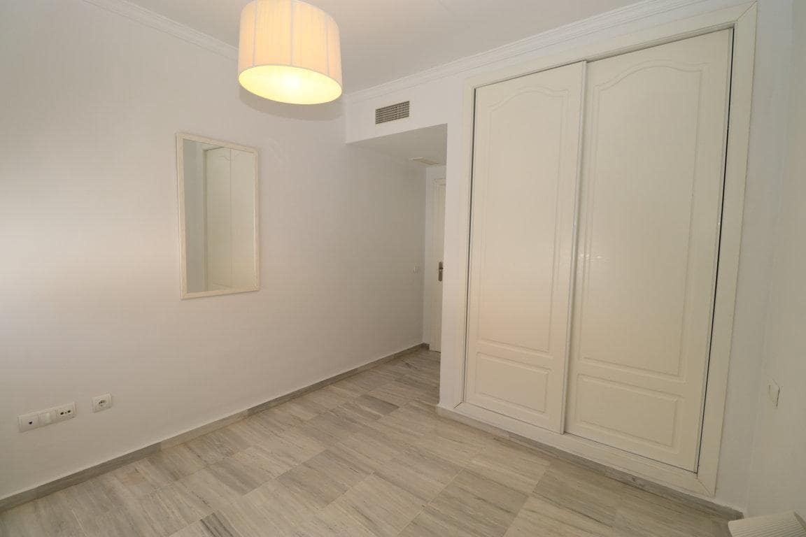 Appartement de 2 chambres à louer à Alhaurin el Grande avec piscine garage - 1 100 € (Ref: 6798473)