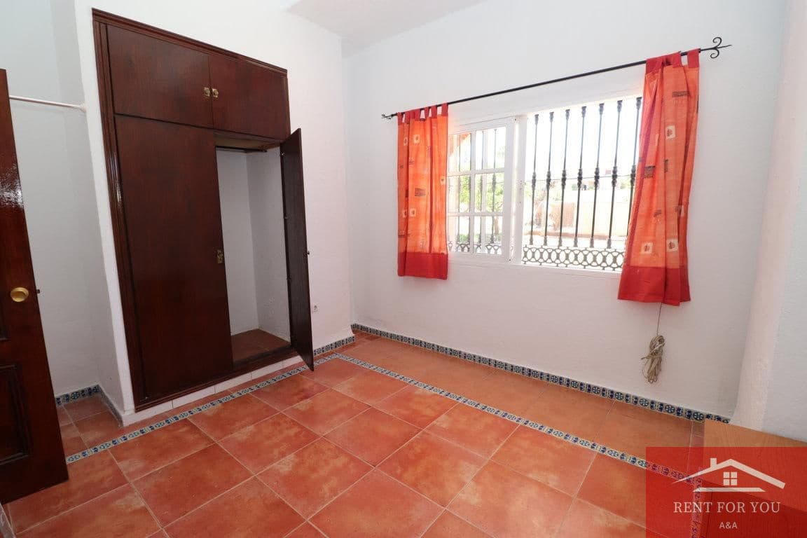 Villa/Maison de 2 chambres à louer à Alhaurin el Grande avec garage - 1 200 € (Ref: 6895691)