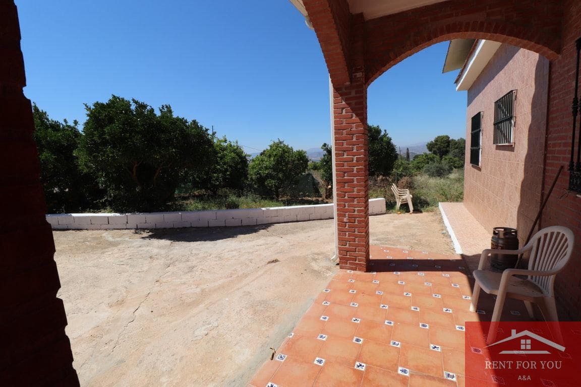 Villa/Maison de 2 chambres à louer à Alhaurin el Grande avec garage - 1 200 € (Ref: 6895691)