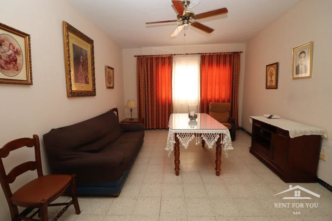 Villa/Maison de 5 chambres à louer à Alhaurin el Grande - 1 050 € (Ref: 6979054)