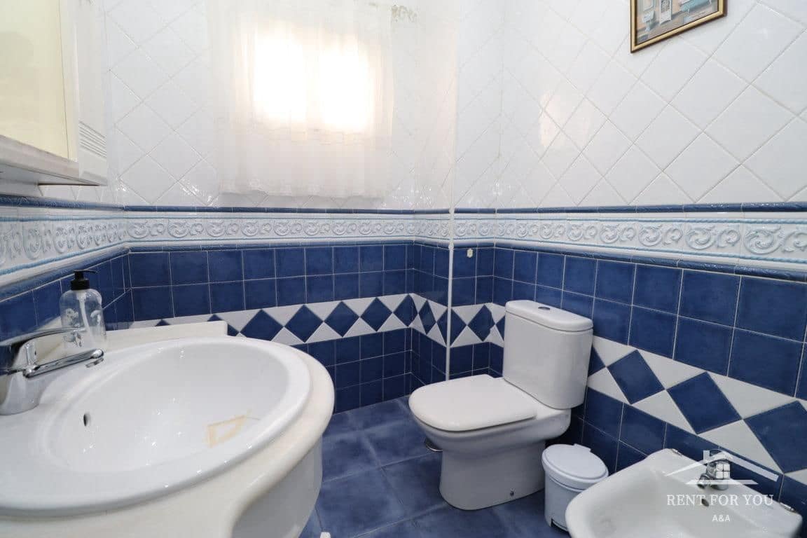 Villa/Maison de 5 chambres à louer à Alhaurin el Grande - 1 050 € (Ref: 6979054)