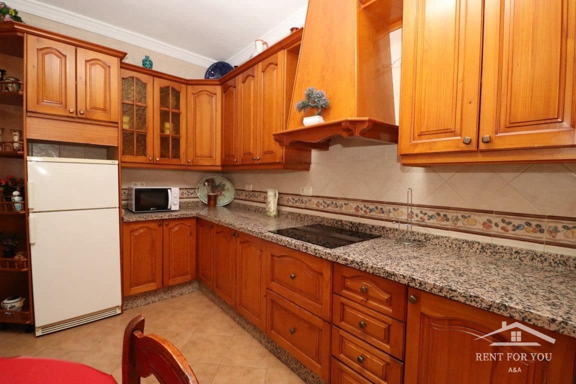 Villa/Maison de 5 chambres à louer à Alhaurin el Grande - 1 050 € (Ref: 6979054)
