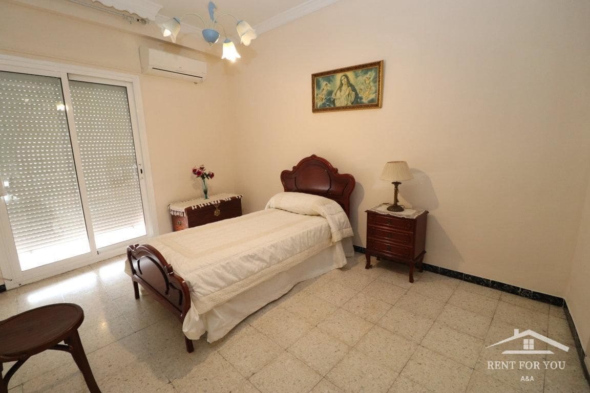 Villa/Maison de 5 chambres à louer à Alhaurin el Grande - 1 050 € (Ref: 6979054)