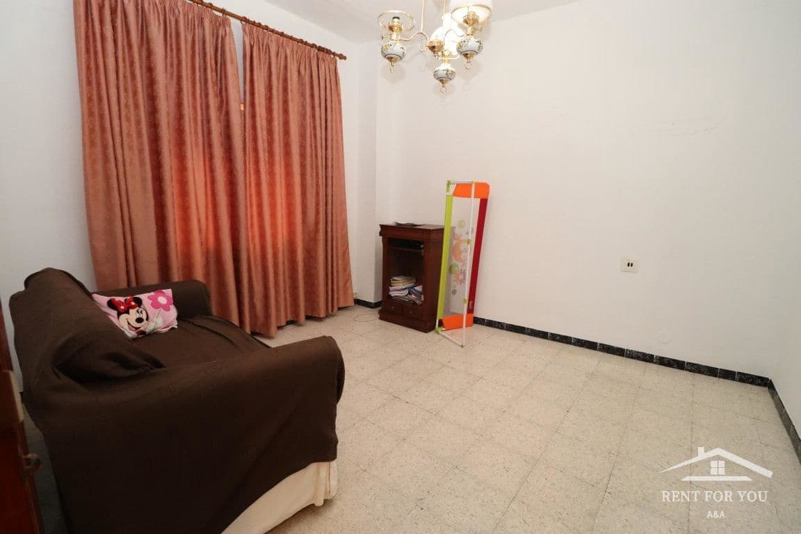 Villa/Maison de 5 chambres à louer à Alhaurin el Grande - 1 050 € (Ref: 6979054)