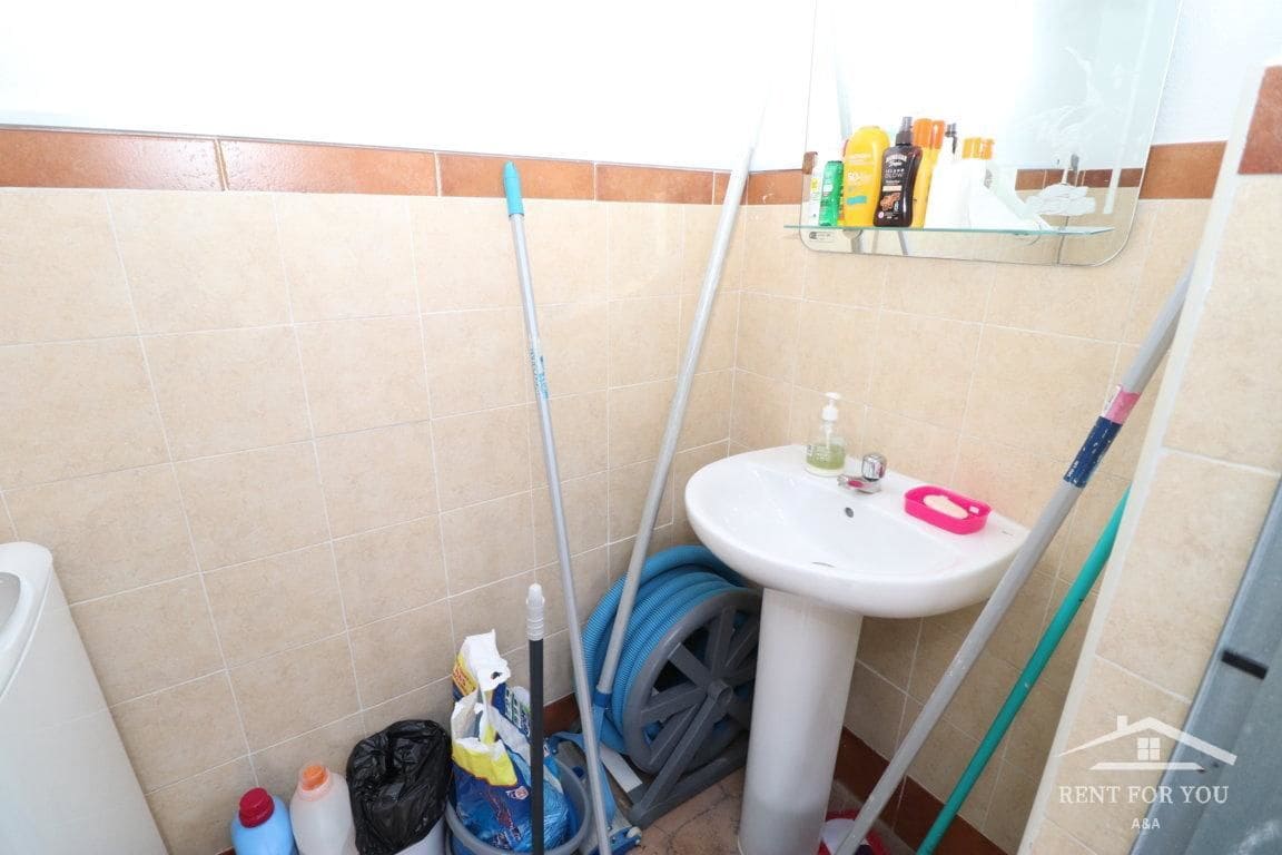 3 Zimmer Villa zu vermieten in Coin mit Pool Garage - 1.300 € (Ref: 7404430)