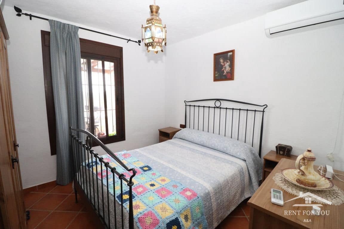 3 Zimmer Villa zu vermieten in Coin mit Pool Garage - 1.300 € (Ref: 7404430)