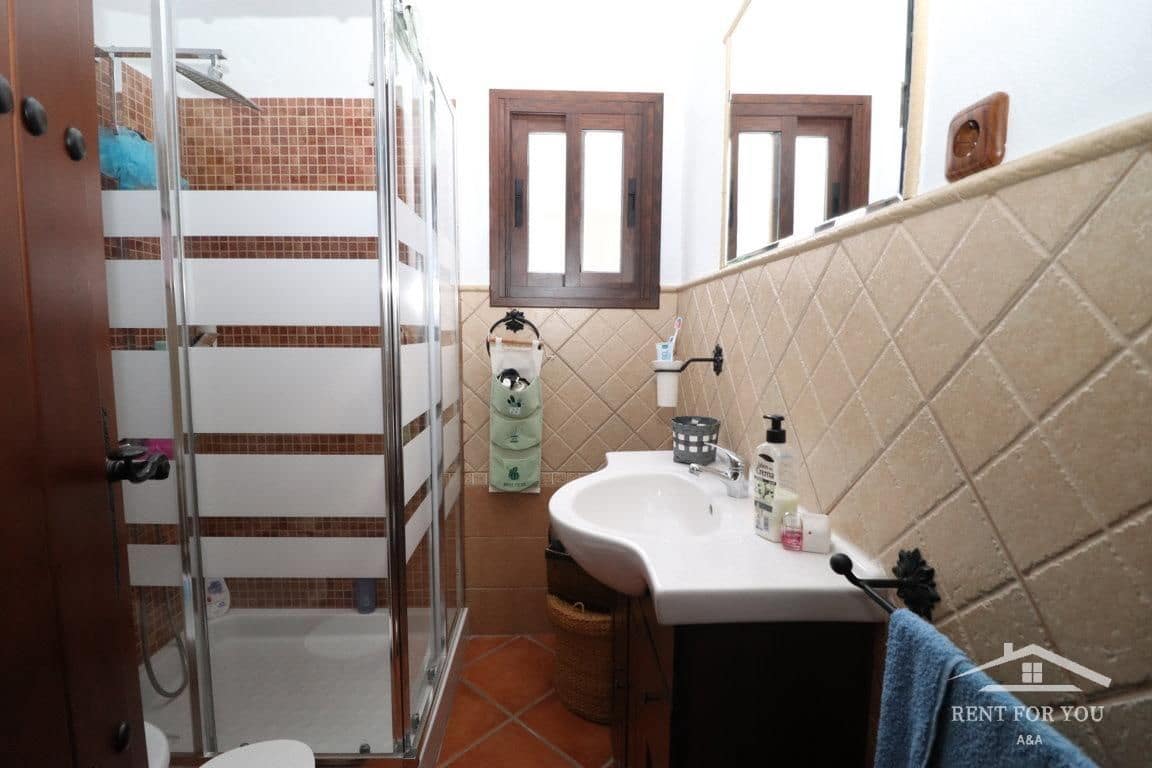 3 Zimmer Villa zu vermieten in Coin mit Pool Garage - 1.300 € (Ref: 7404430)