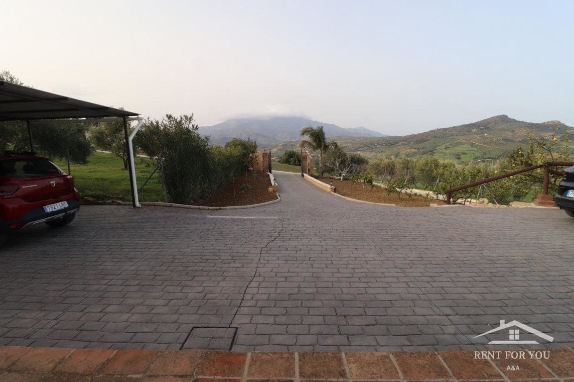 3 Zimmer Villa zu vermieten in Coin mit Pool Garage - 1.300 € (Ref: 7404430)