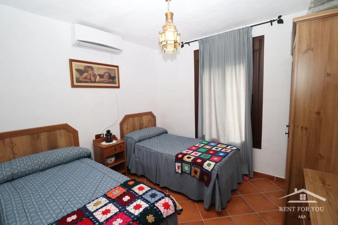 3 Zimmer Villa zu vermieten in Coin mit Pool Garage - 1.300 € (Ref: 7404430)