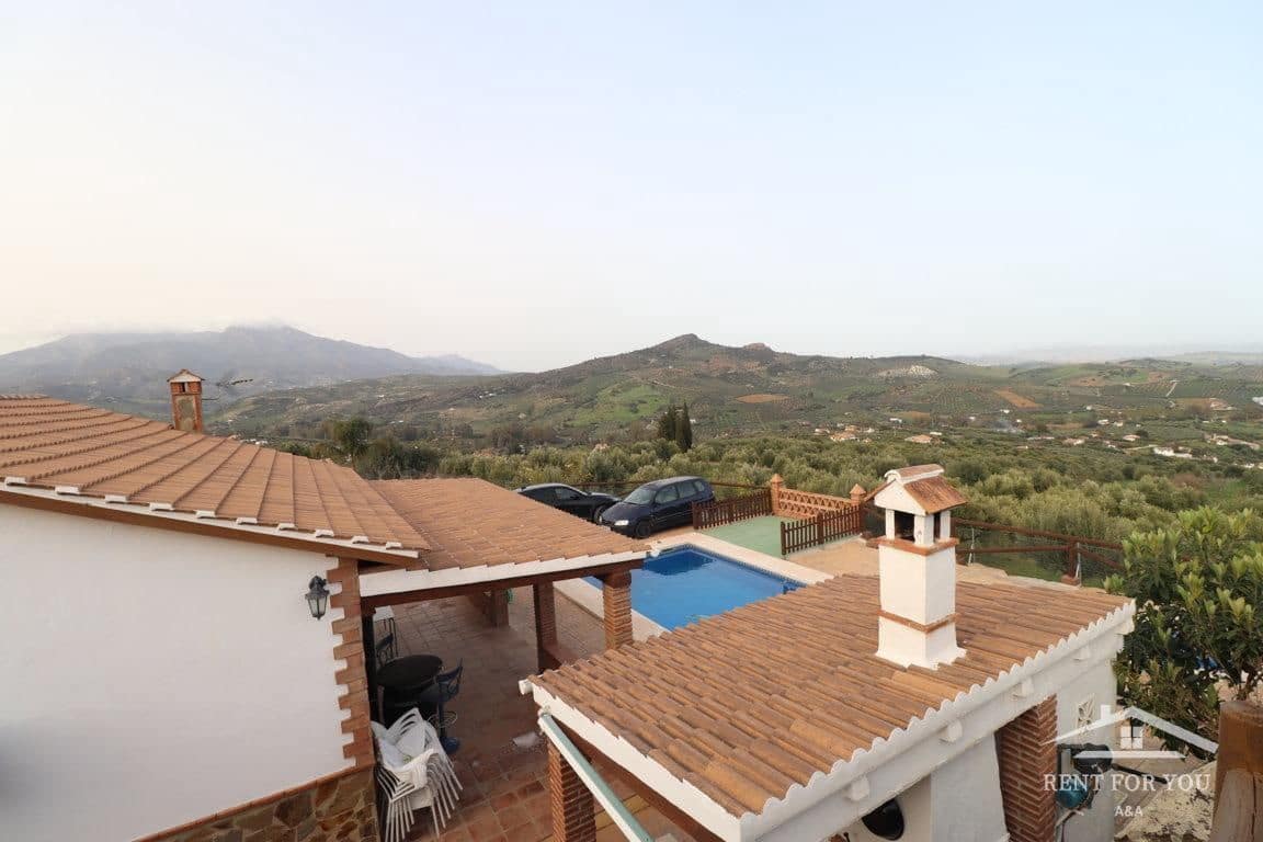 3 Zimmer Villa zu vermieten in Coin mit Pool Garage - 1.300 € (Ref: 7404430)