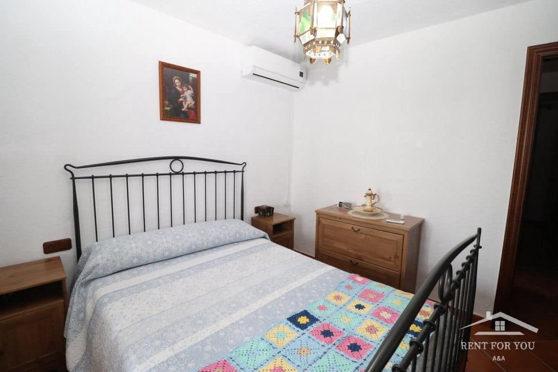 3 Zimmer Villa zu vermieten in Coin mit Pool Garage - 1.300 € (Ref: 7404430)