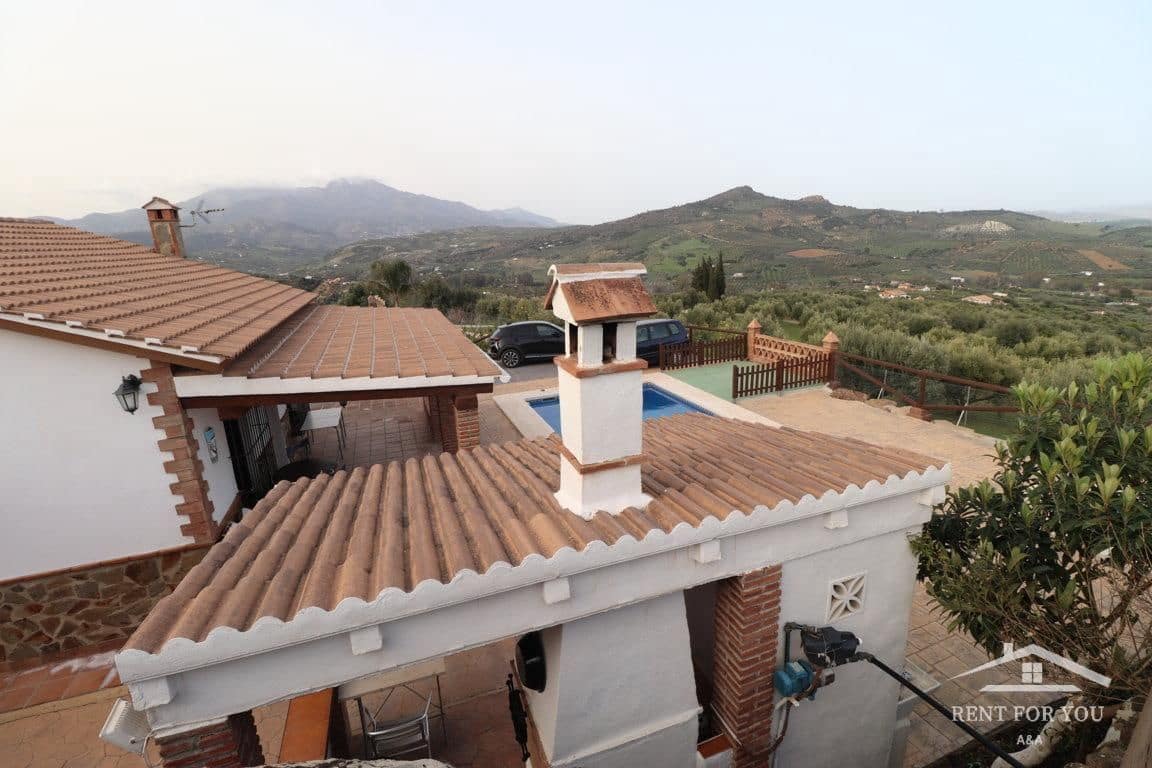 3 Zimmer Villa zu vermieten in Coin mit Pool Garage - 1.300 € (Ref: 7404430)