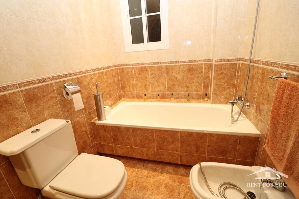 4 soverom Leilighet til leie i Cartama med garasje - € 1 000 (Ref: 7455691)