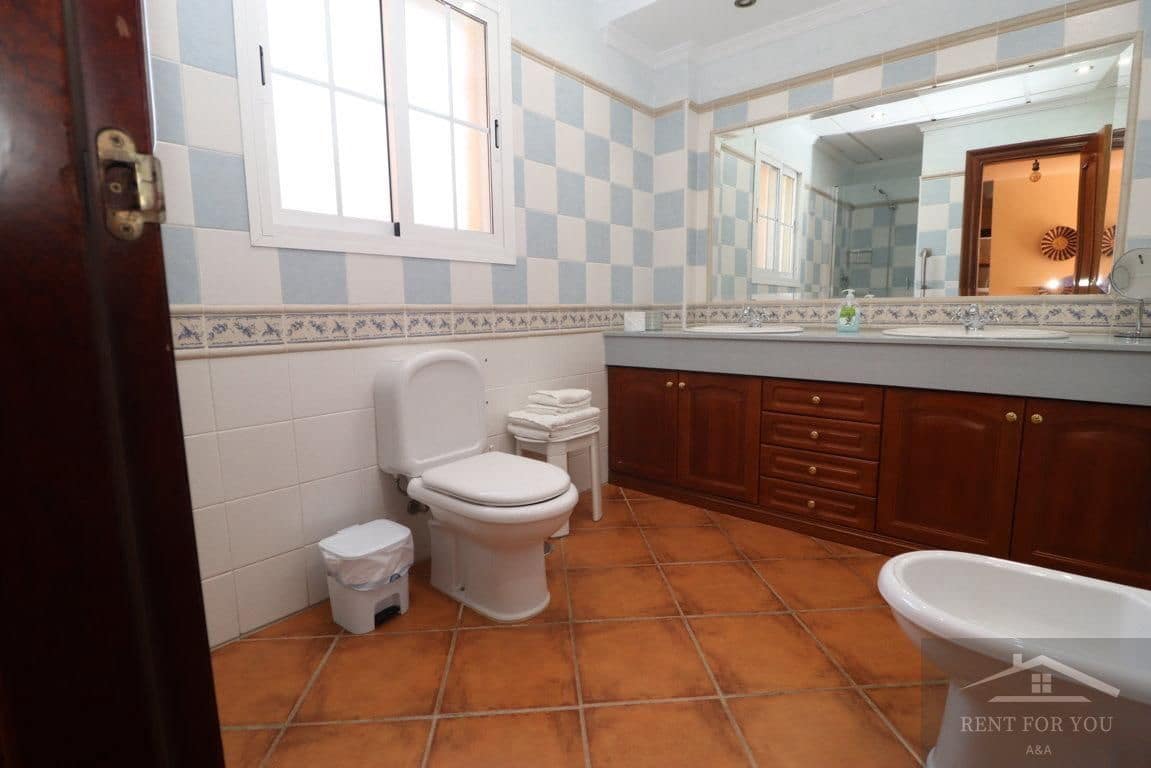 4 soveværelse Villa til leje i Alhaurin el Grande med swimmingpool - € 2.700 (Ref: 7507207)