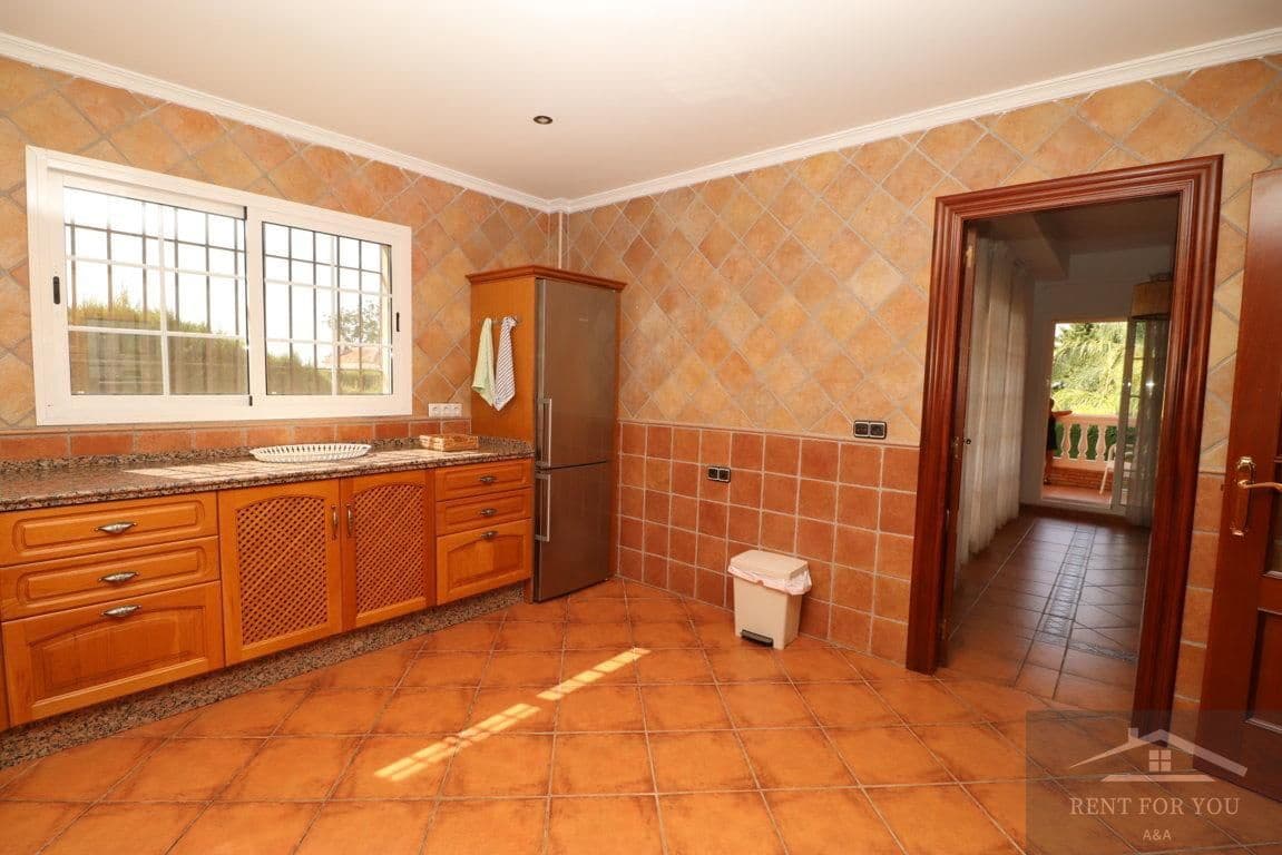 4 soveværelse Villa til leje i Alhaurin el Grande med swimmingpool - € 2.700 (Ref: 7507207)