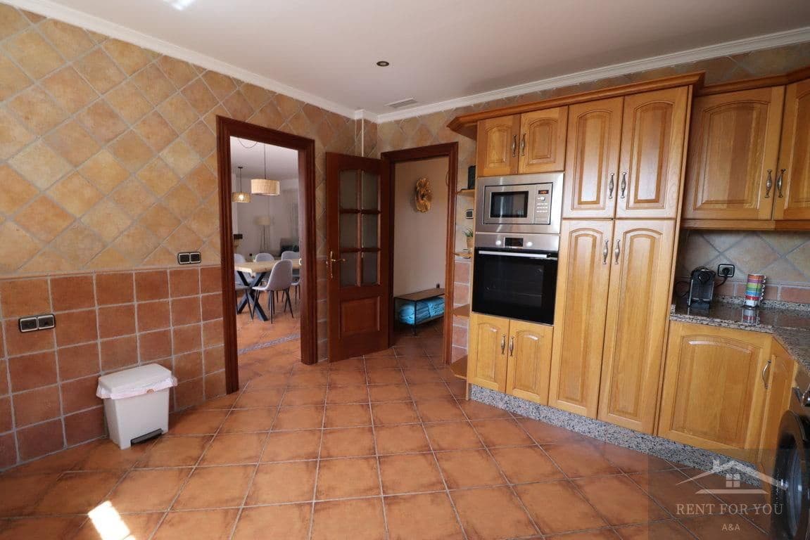 4 soveværelse Villa til leje i Alhaurin el Grande med swimmingpool - € 2.700 (Ref: 7507207)