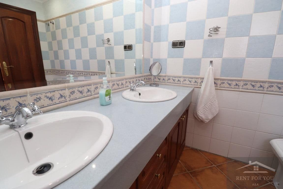 4 soveværelse Villa til leje i Alhaurin el Grande med swimmingpool - € 2.700 (Ref: 7507207)