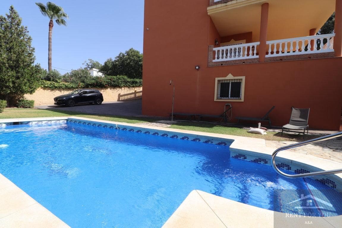 4 soveværelse Villa til leje i Alhaurin el Grande med swimmingpool - € 2.700 (Ref: 7507207)