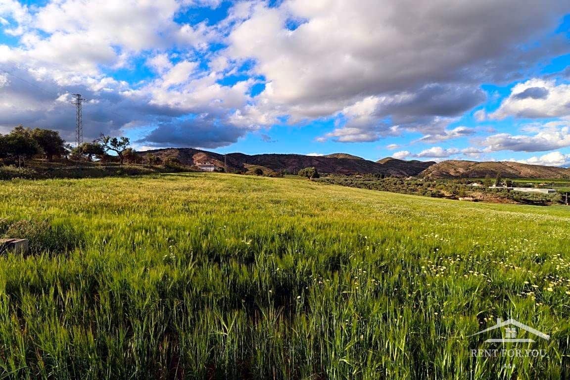 Grunde uden byggetilladelser til salg i Alhaurin de la Torre - € 240.000 (Ref: 7522865)