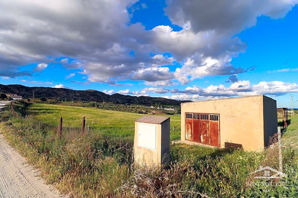 Grunde uden byggetilladelser til salg i Alhaurin de la Torre - € 240.000 (Ref: 7522865)