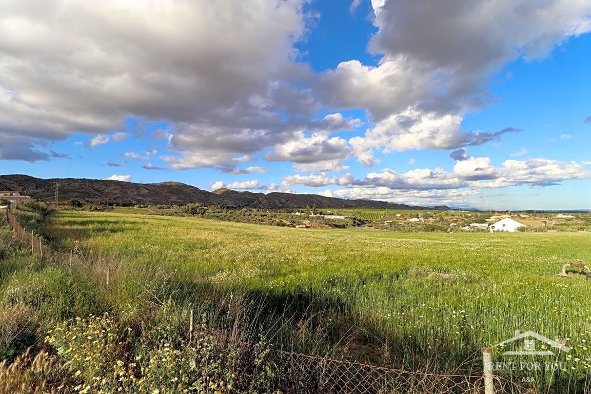 Grunde uden byggetilladelser til salg i Alhaurin de la Torre - € 240.000 (Ref: 7522865)