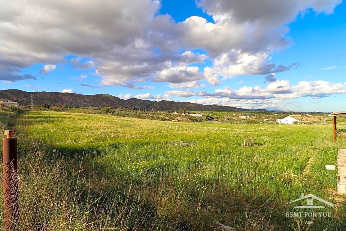 Grunde uden byggetilladelser til salg i Alhaurin de la Torre - € 240.000 (Ref: 7522865)