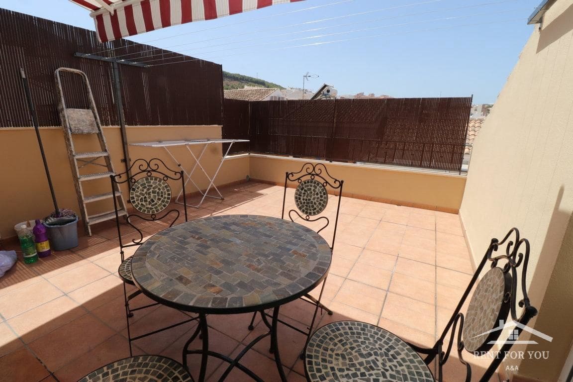 Piso de 2 habitaciones en Alhaurín el Grande en alquiler - 750 € (Ref: 7738547)