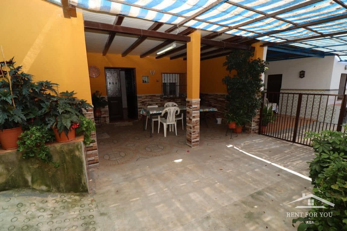 2 bedroom Villa for rent in Alhaurin el Grande - € 900 (Ref: 7742642)