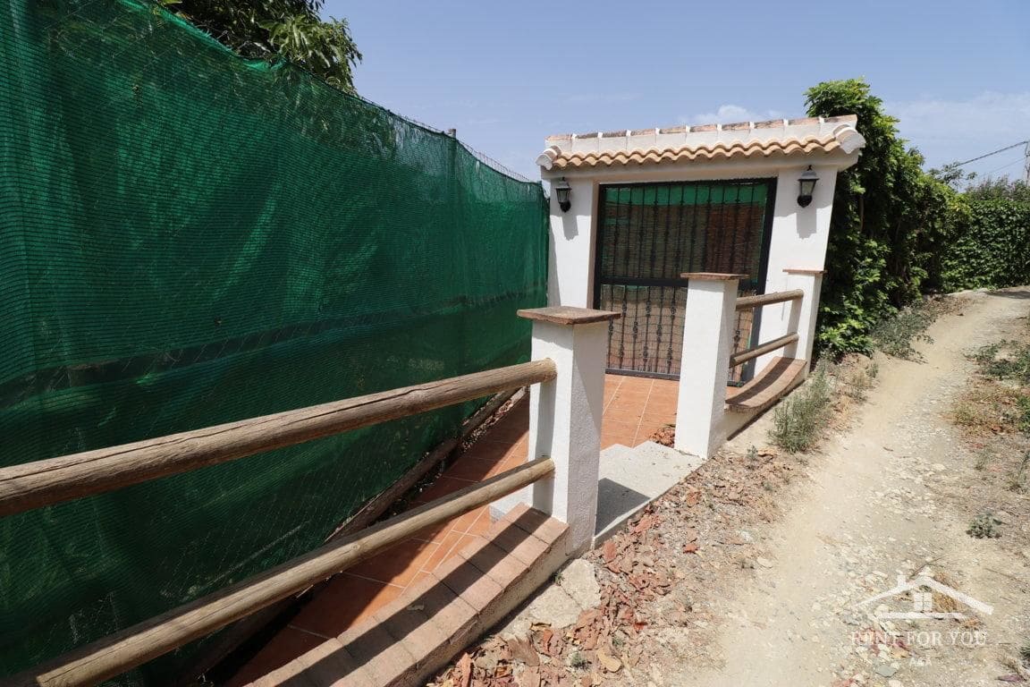 2 bedroom Villa for rent in Alhaurin el Grande - € 900 (Ref: 7742642)