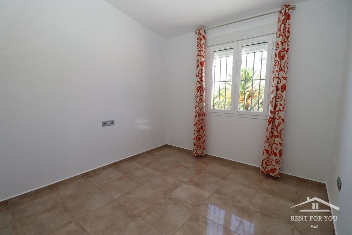 2 bedroom Villa for rent in Alhaurin el Grande - € 900 (Ref: 7742642)