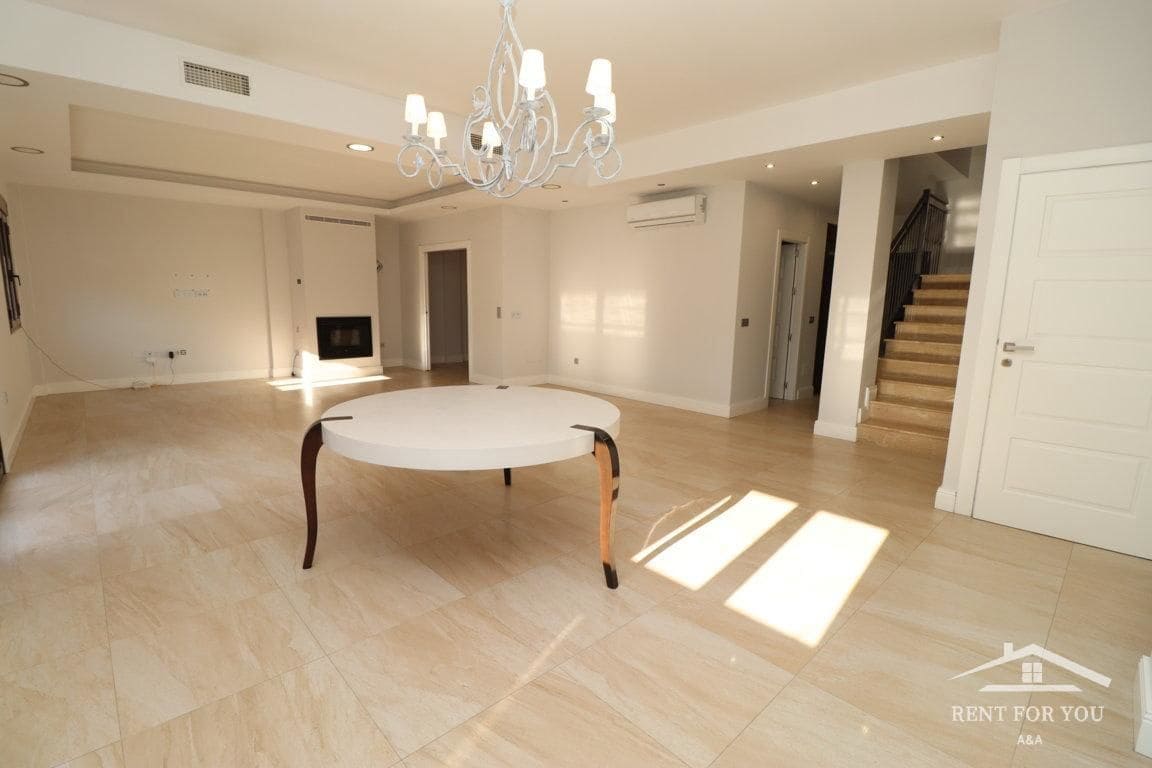 3 bedroom Villa for rent in Alhaurin el Grande - € 1,400 (Ref: 7778028)