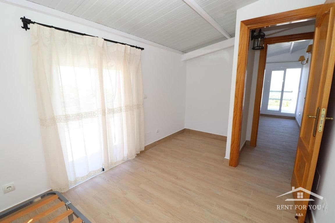 3 makuuhuone Huvila vuokrattavana paikassa Alhaurin el Grande mukana 
autotalli - 1 100 € (Ref: 7806962)
