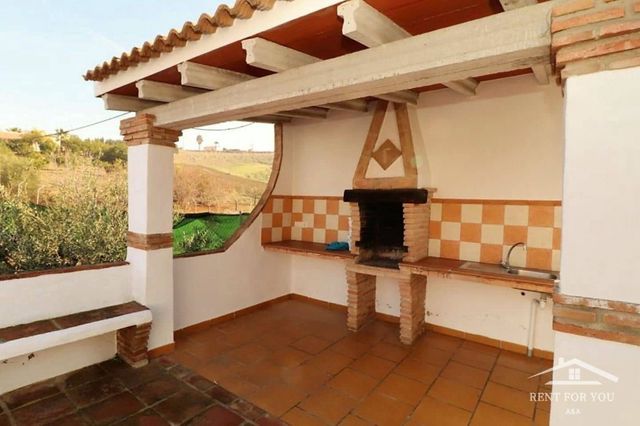 3 bedroom Villa for rent in Alhaurín el Grande with pool garage - € 1,500 (Ref: 7820297)