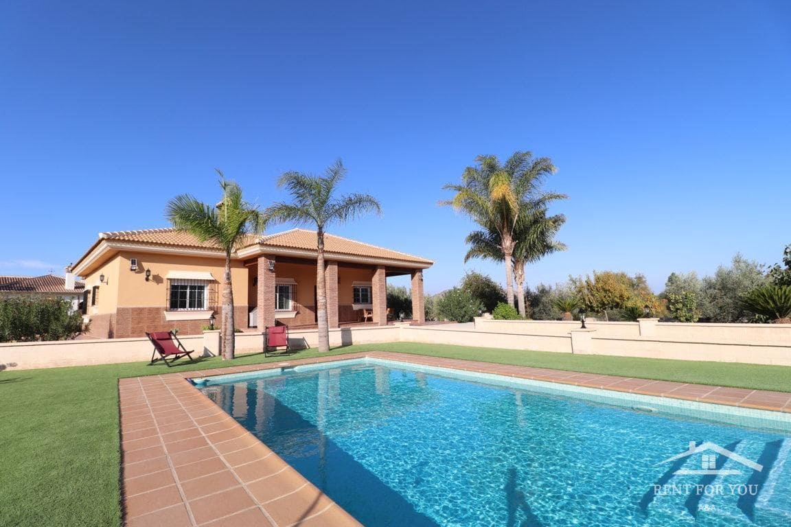 3 bedroom Villa for rent in Alhaurin el Grande with pool garage - € 2,100 (Ref: 7836230)